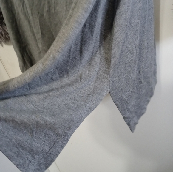 Soft Surroundings Gray Long sleeve Shark bite Tunic blouse w Faux feather trim S - Picture 5 of 7